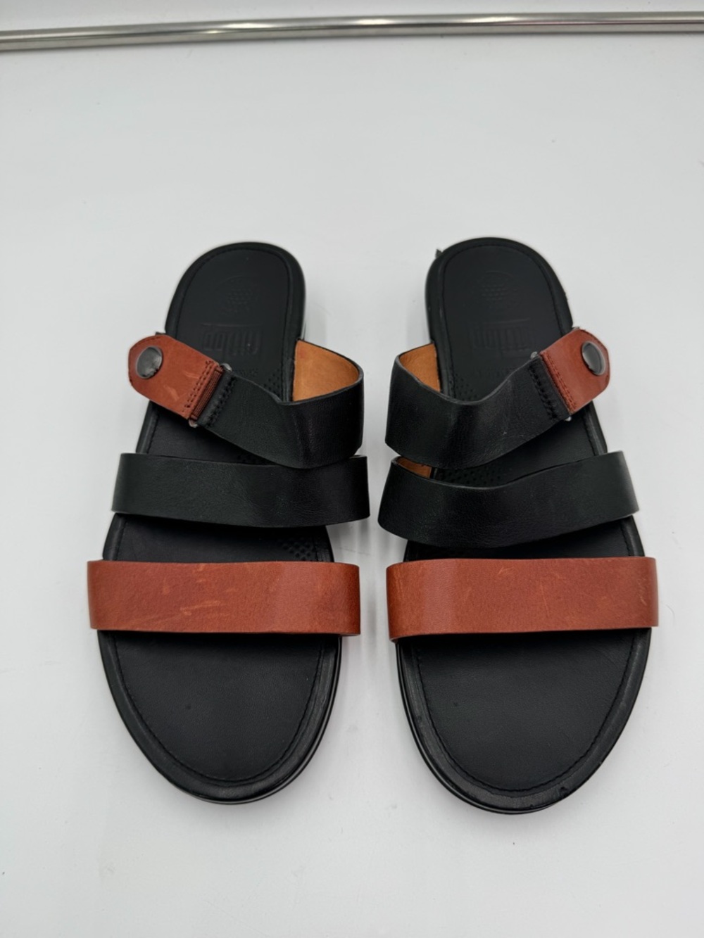 FitFlop Leather Slide Sandals Womens 8 Black Brown Comfort Strappy